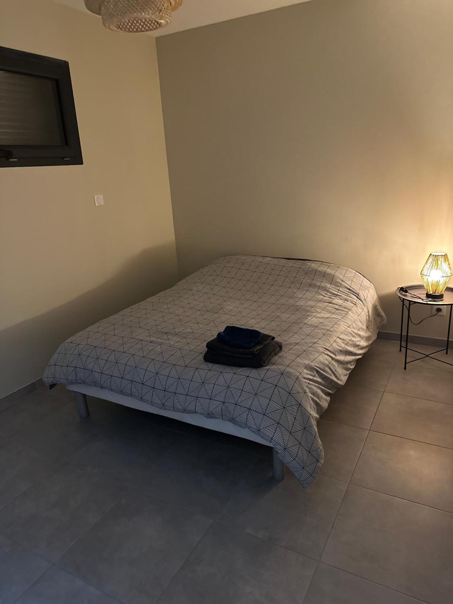 Maison T3 Dans Un Village Calme Saint-Mitre-les-Remparts Extérieur photo