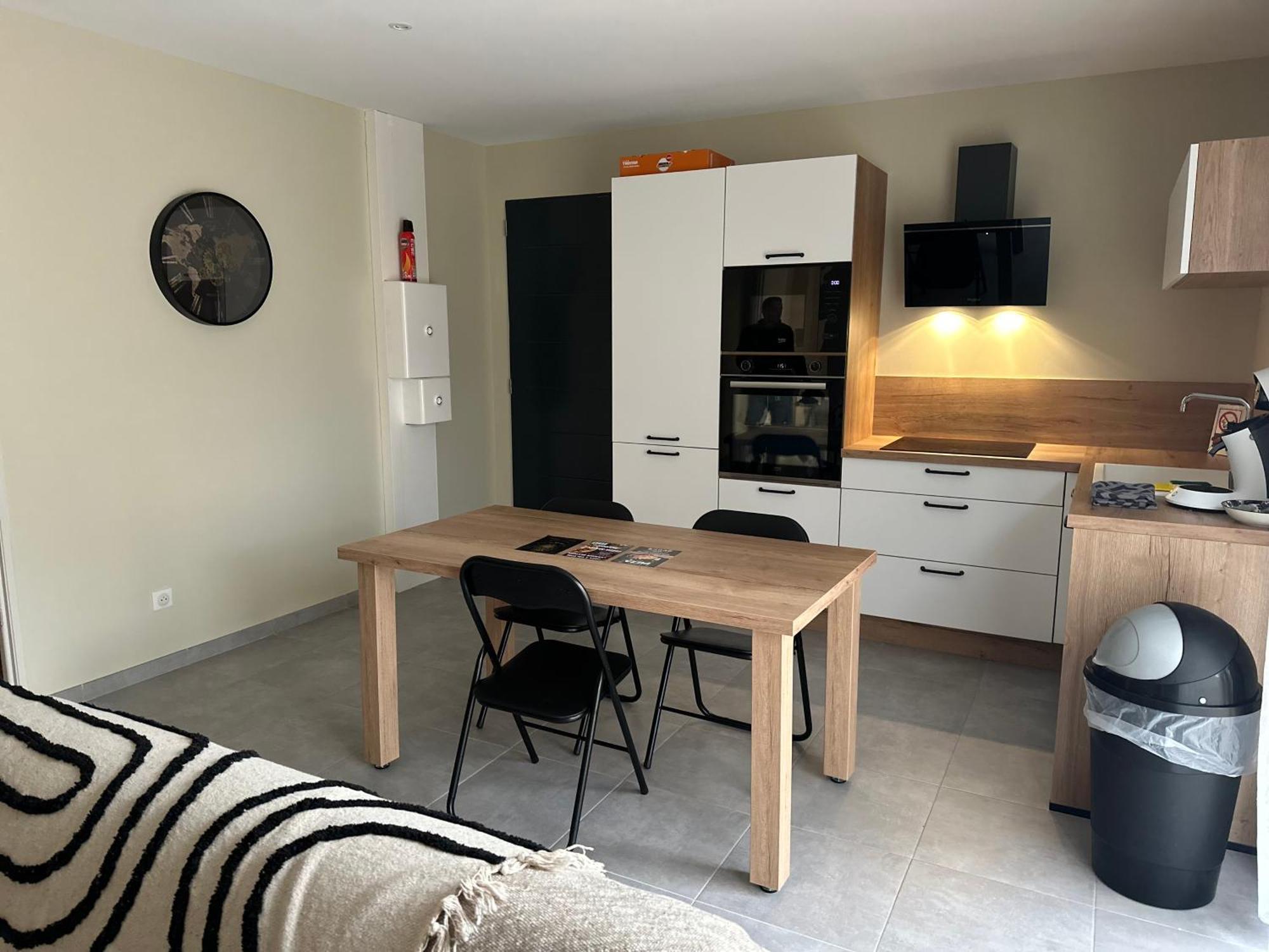 Maison T3 Dans Un Village Calme Saint-Mitre-les-Remparts Extérieur photo