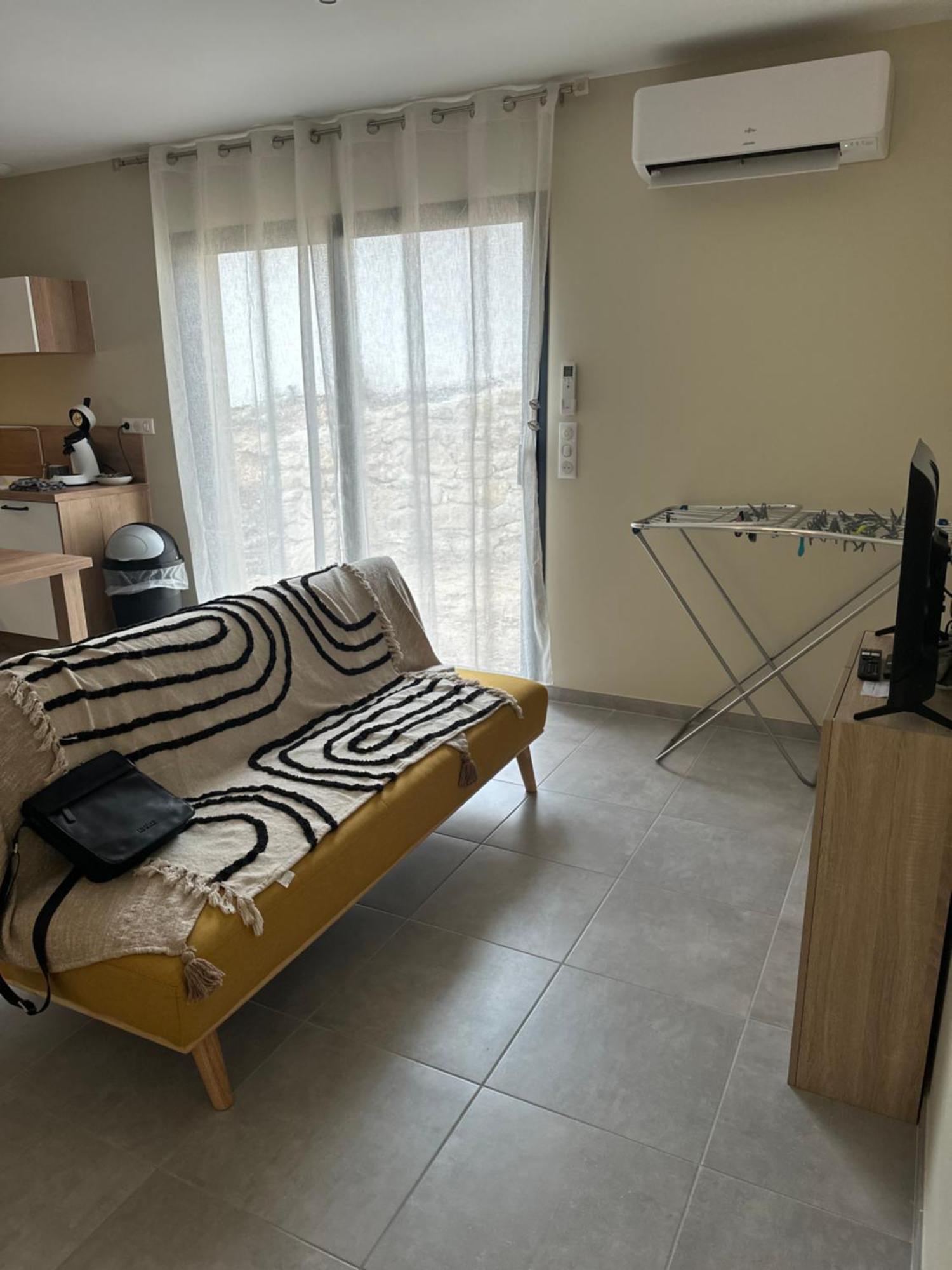 Maison T3 Dans Un Village Calme Saint-Mitre-les-Remparts Extérieur photo