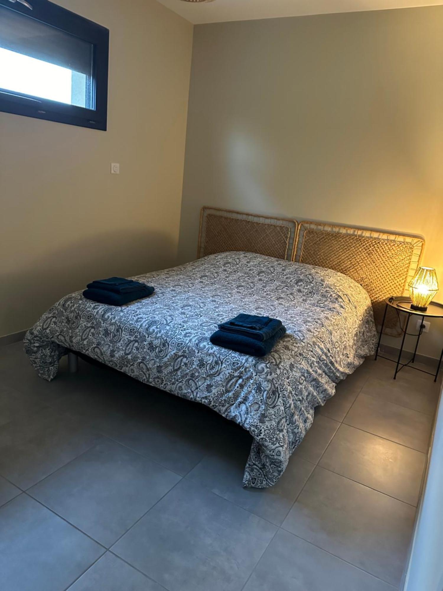Maison T3 Dans Un Village Calme Saint-Mitre-les-Remparts Extérieur photo