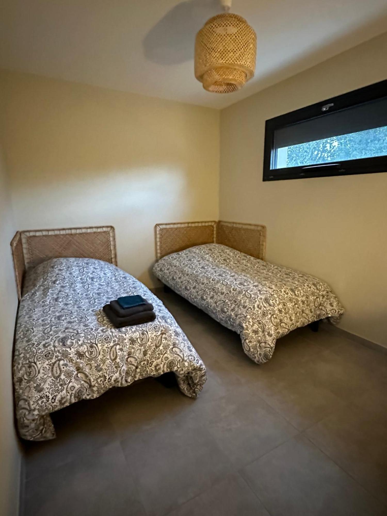 Maison T3 Dans Un Village Calme Saint-Mitre-les-Remparts Extérieur photo